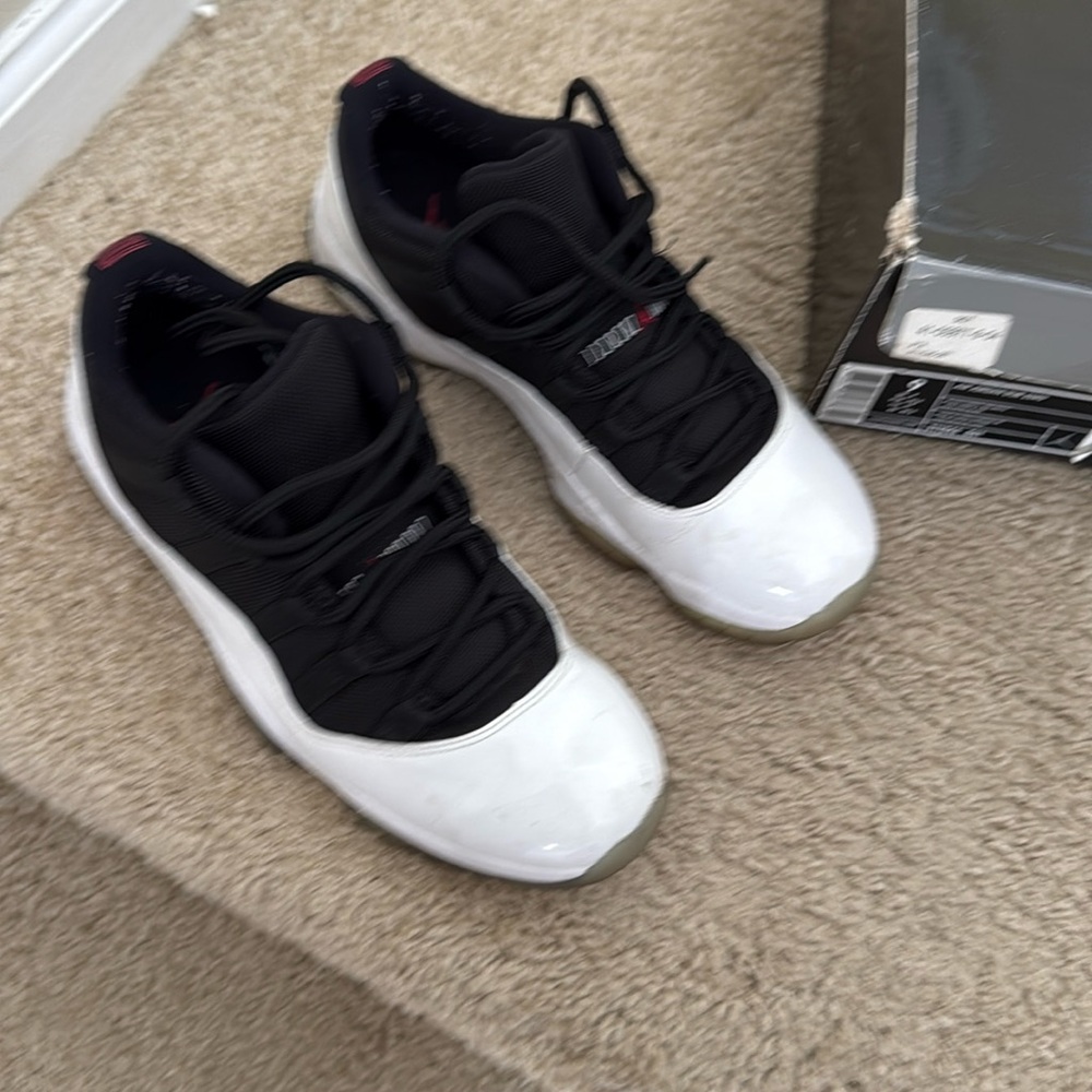 Jordan Dubzero size 9